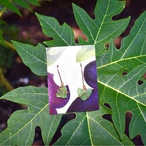 Simple green seaglass earrings ✨
